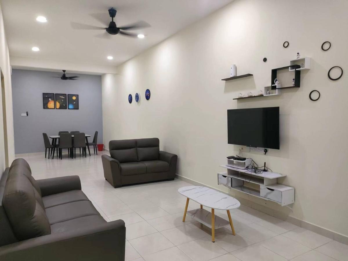 My Homestay Sitiawan - Astronaut Space House 8 Pax エクステリア 写真